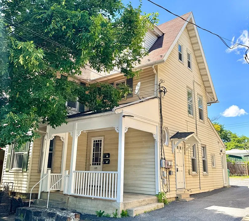 229 E Union Blvd