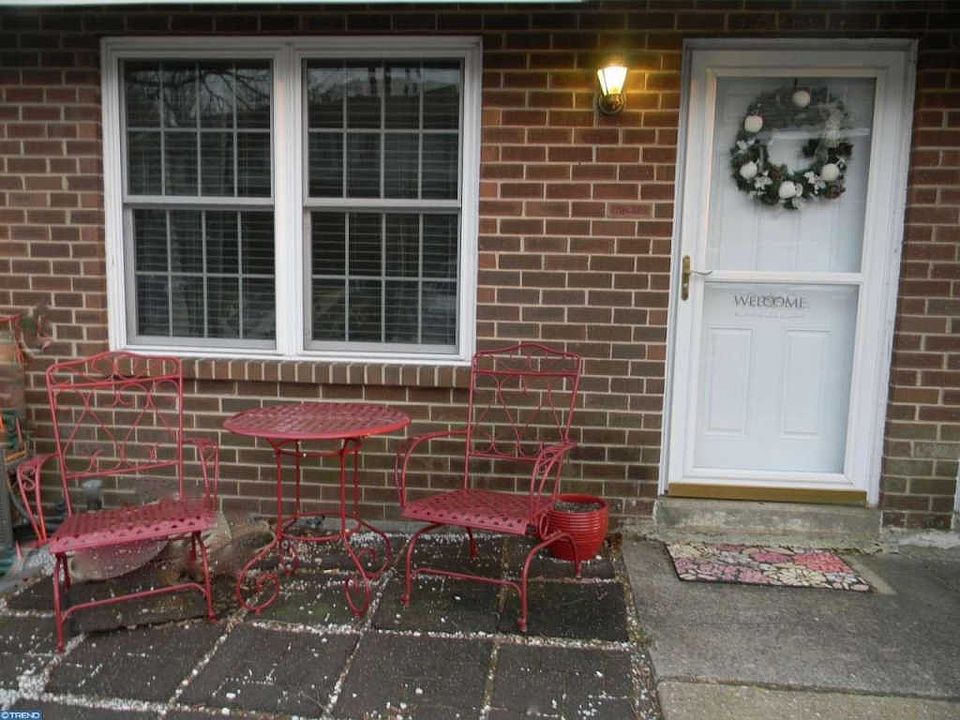 1st image of 52 Gingerwood Ct