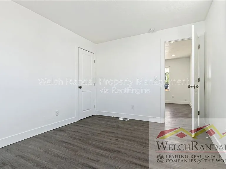 212 W 4800 S — Photo 13