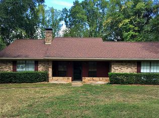 222 Woodland Cir, Crockett, TX 75835