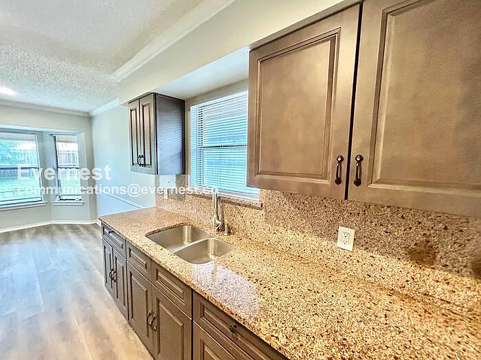 7316 Glen Haven Dr — Photo 8