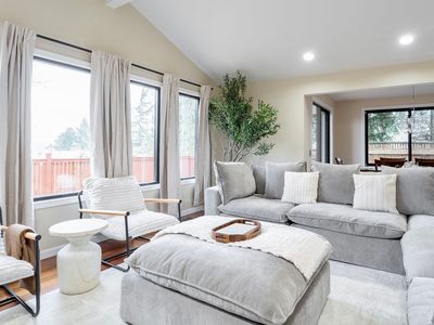 16215 NE 51st St, Redmond, WA, 98052