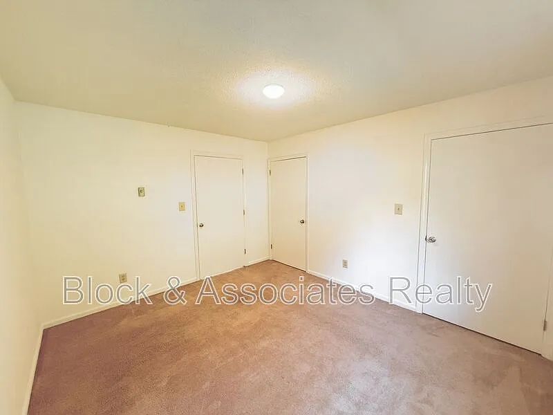 1 bed, 1.0 bath, $695 — Photo 3