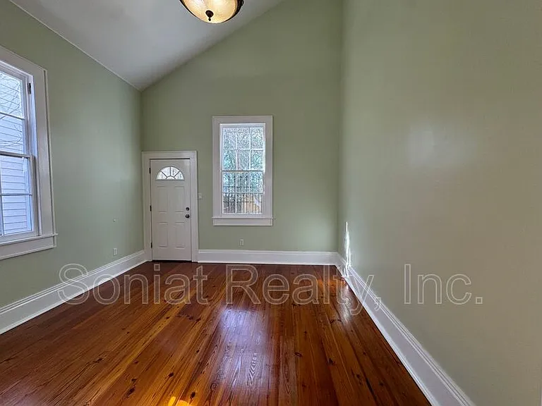 3118 Urquhart St — Photo 8
