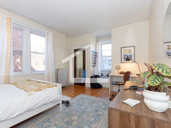 311 Saint Paul St, Brookline, MA