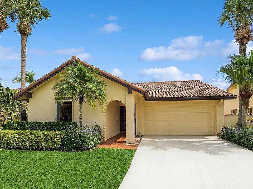 1st image of 2569 SW Bobalink Court