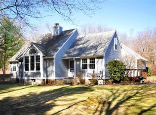 14 Chatsworth Rd #14, Granby, CT 06035