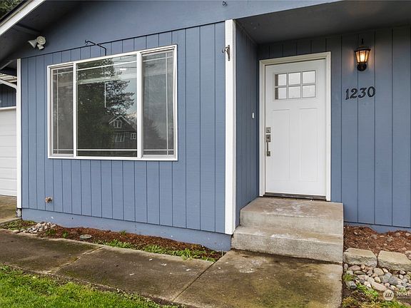 2nd image of 1230 E 54th Street