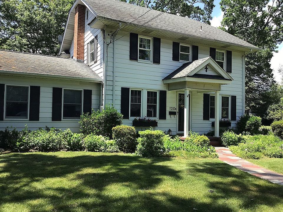 1st image of 240 Jennings Ave