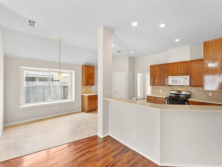 18223 Maple Arbor Ct — Photo 6