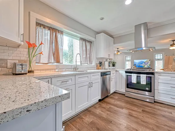 10601 Willowgrove Dr, Houston, TX 77035