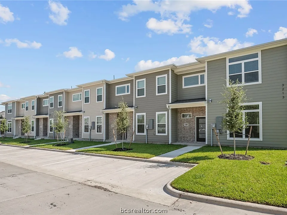 3213 Link St #112