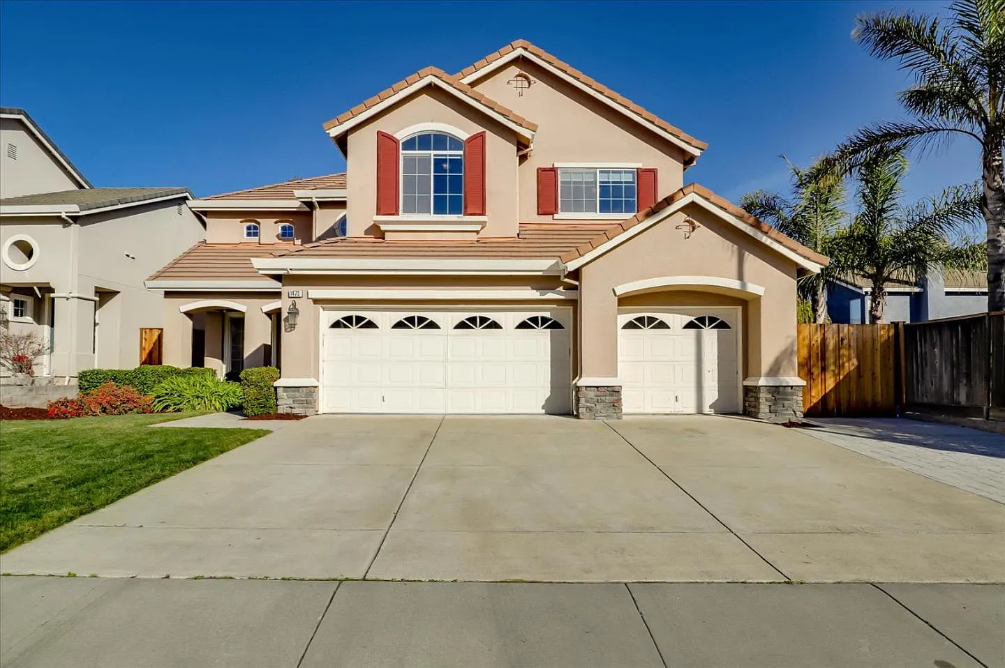 1473 Partridge Dr photo 1