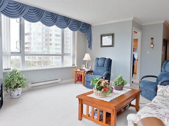 4th image of 3190 Gladwin Rd #301