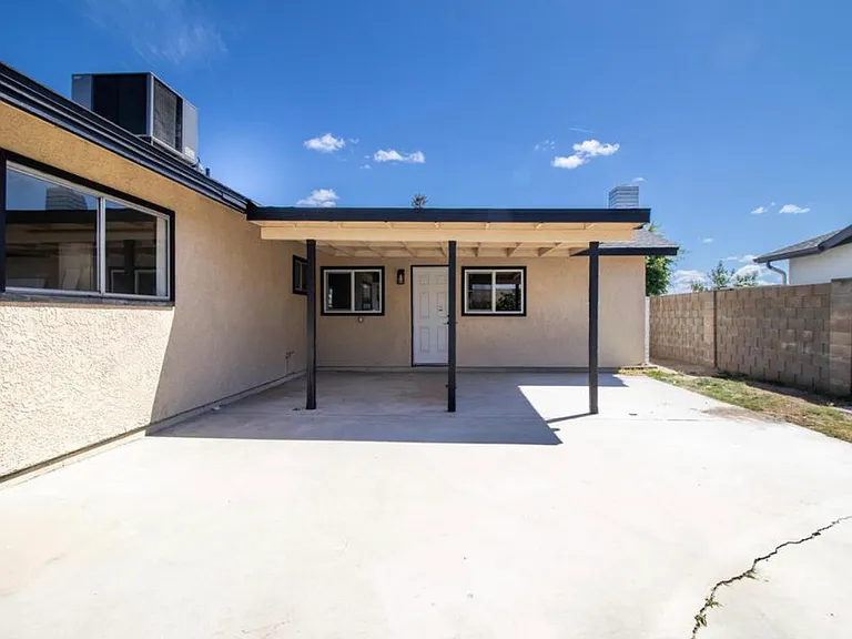 1435 S Salome St — Photo 21