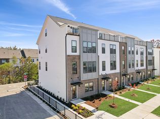 2728 Kempthorne Rd, Cary, NC 27519