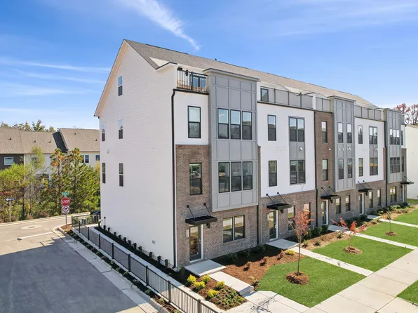 2728 Kempthorne Rd, Cary, NC 27519