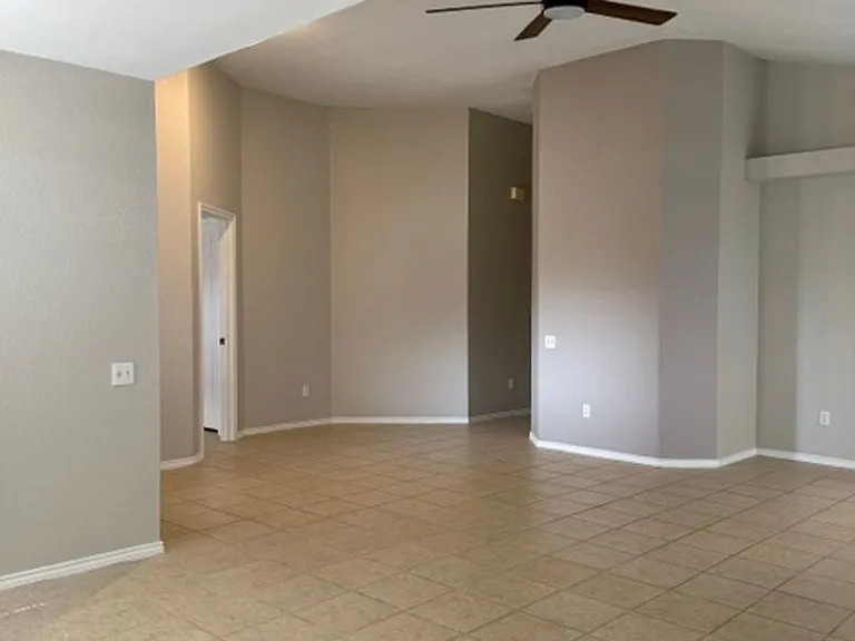 4804 N 3rd St — Photo 3