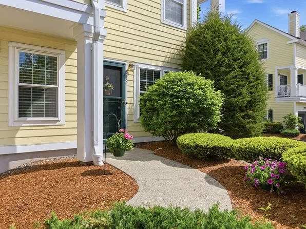 812 Gazebo Cir, Reading, MA 01867