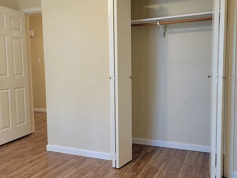 1229 Preswick Cir — Photo 13