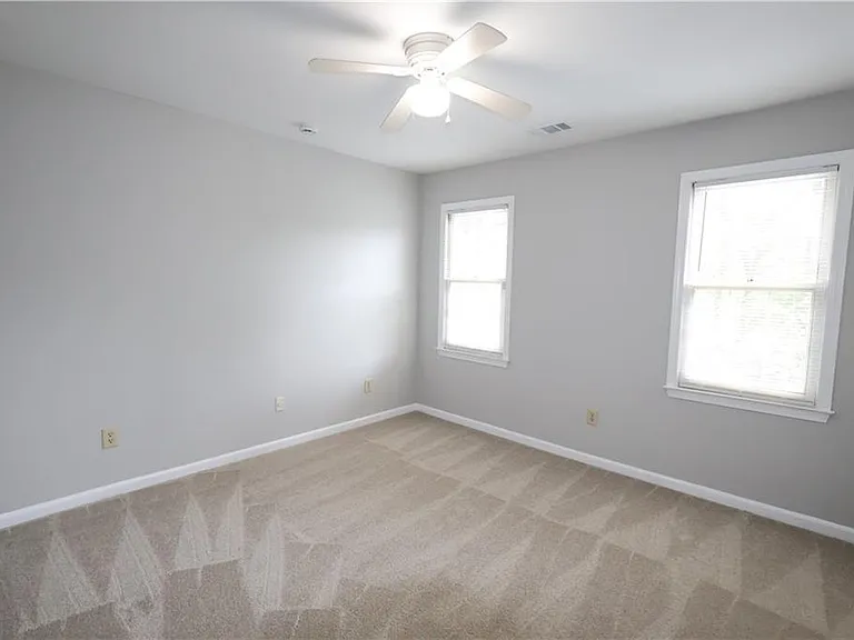 1359 Oakengate Dr — Photo 25