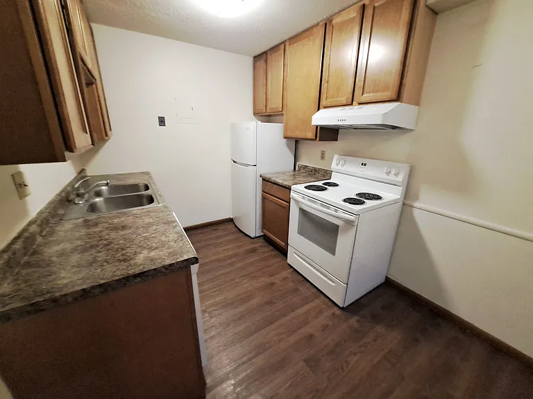 Apache Manor Apartments — Photo 60