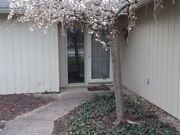 3rd image of 22735 Creek Bend Ct