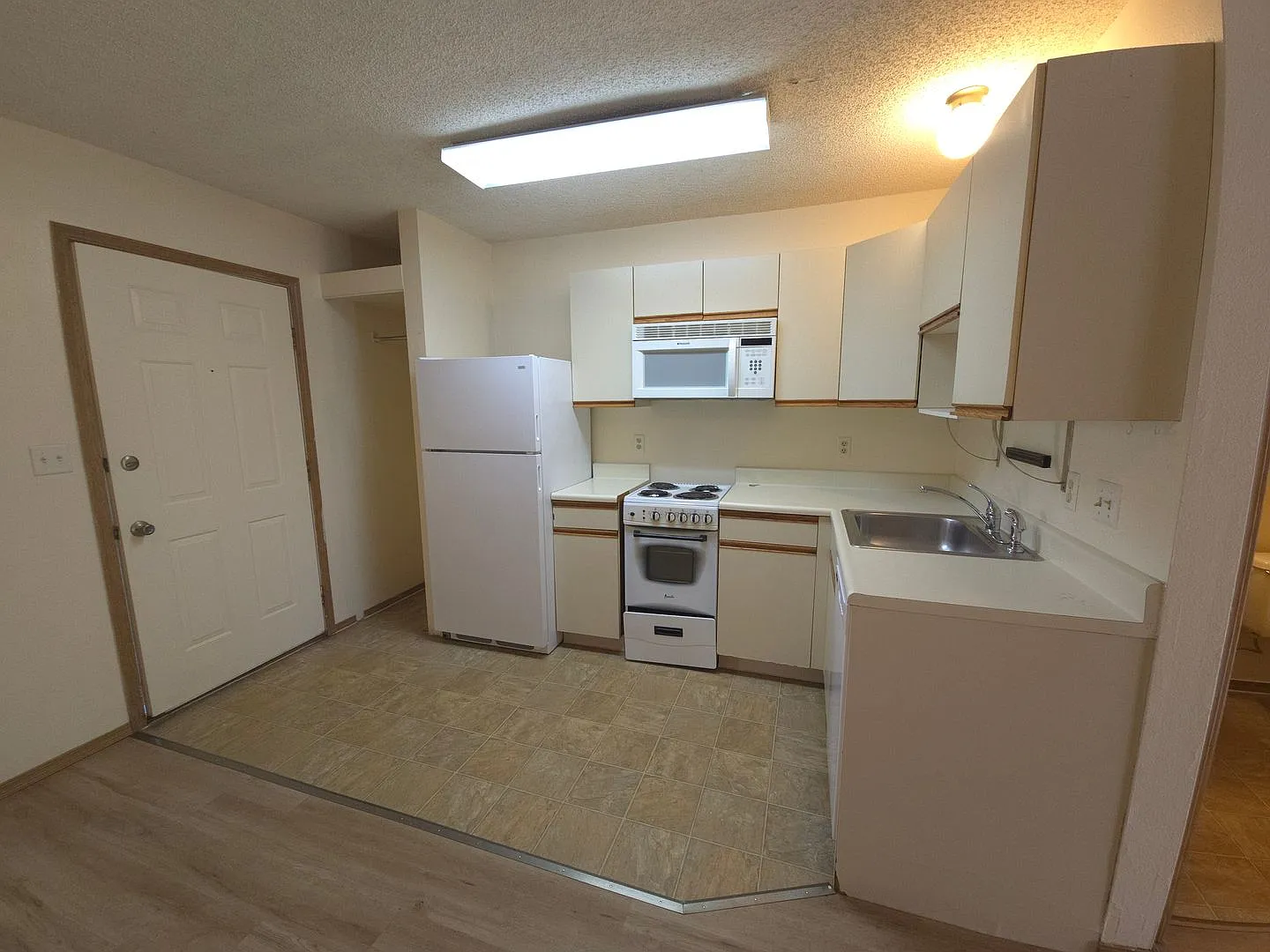 1734 Walnut St. — Photo 4