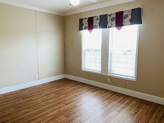 4th image of 394 Morristown Cay
