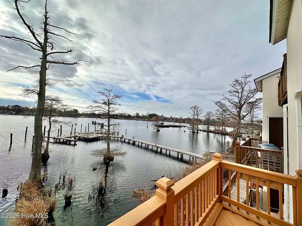 1st image of 7 Gardner Point Drive #7