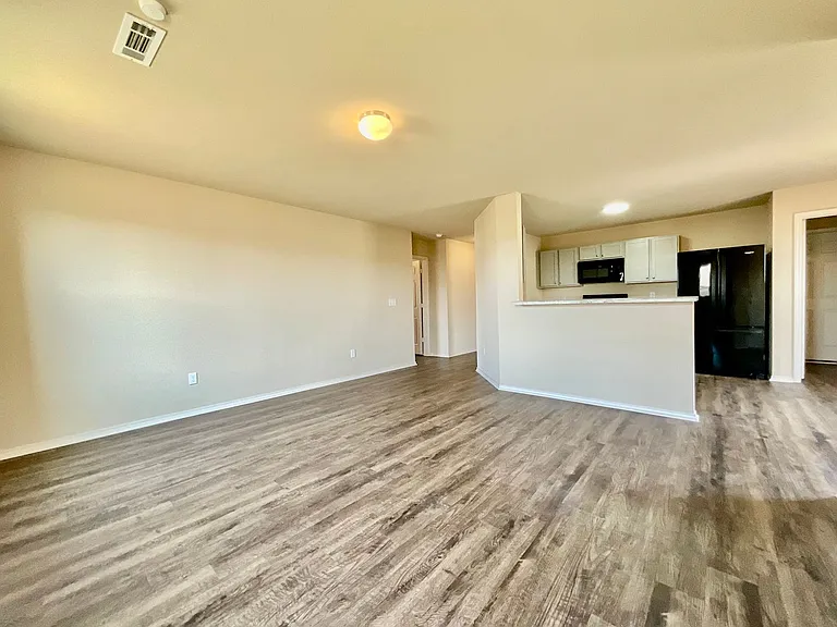 4401 Olympic Dr — Photo 21