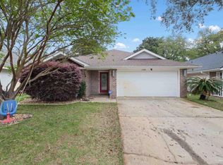 1786 Ivalea Cir, Navarre, FL 32566