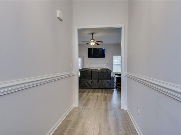 2nd image of 4893 Fairmont Dr