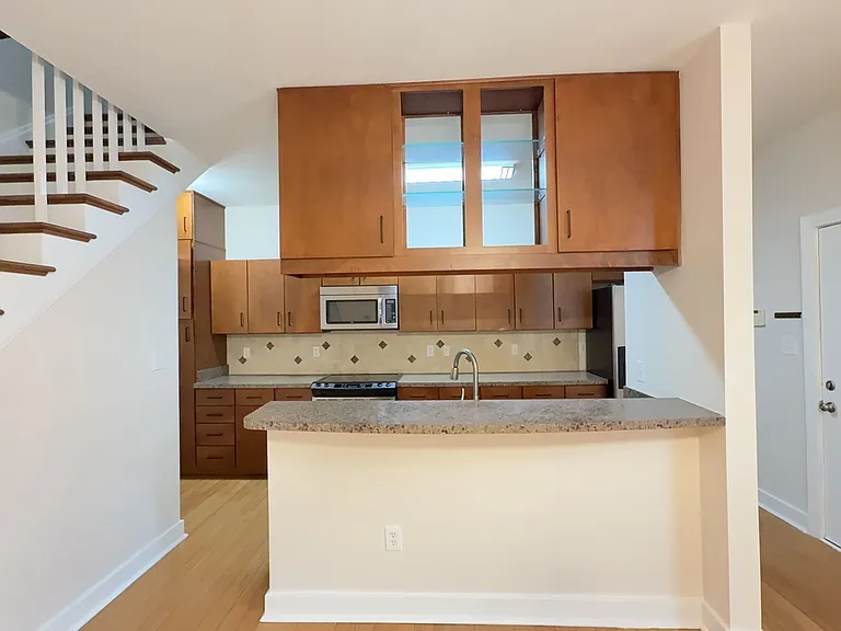 1218 W 26th St — Photo 7