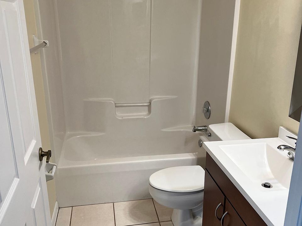 1st image of 1119 Cape Coral Pkwy W