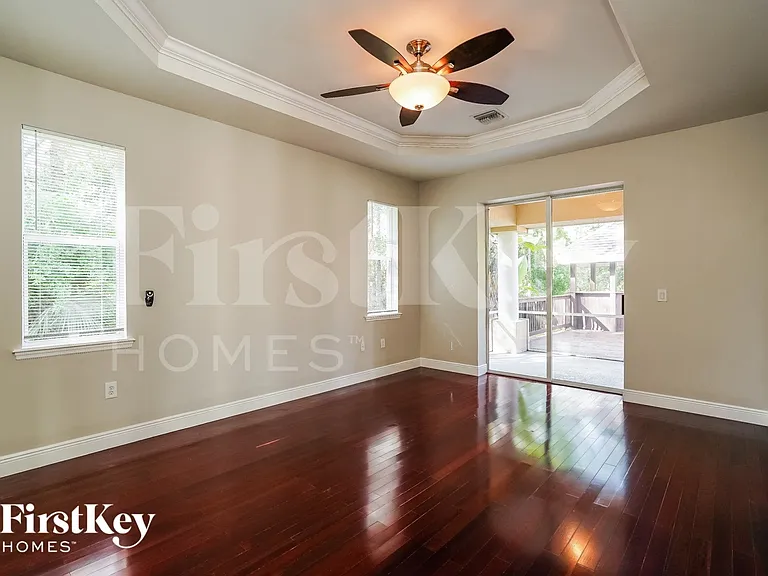 1005 Henry Ave — Photo 8
