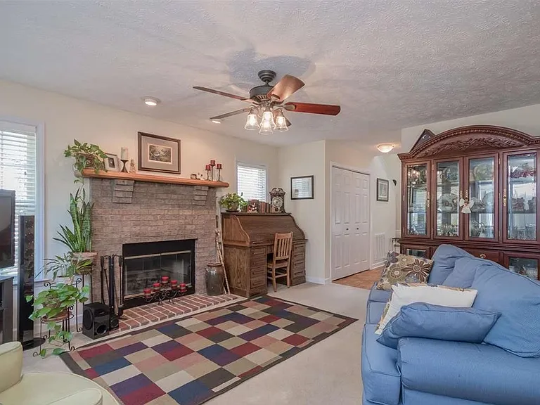 131 Trace Dr — Photo 3