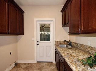 8041 El Capitan Ct, Fair Oaks, CA 95628