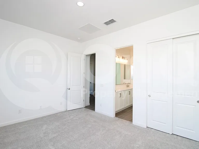 22677 E Lords Way — Photo 8