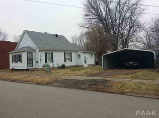 557 E Birch St, Canton, IL 61520