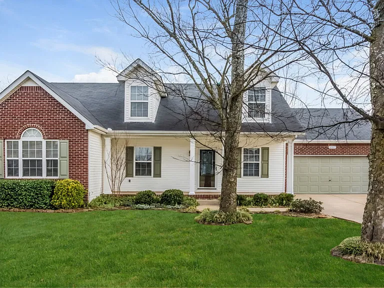 1907 Stoney Meadow Dr — Photo 1