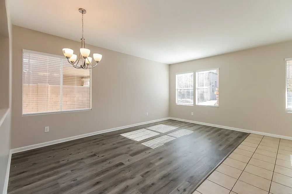 3 bed, 2.5 bath, 2061 sqft, $2,140 — Photo 4