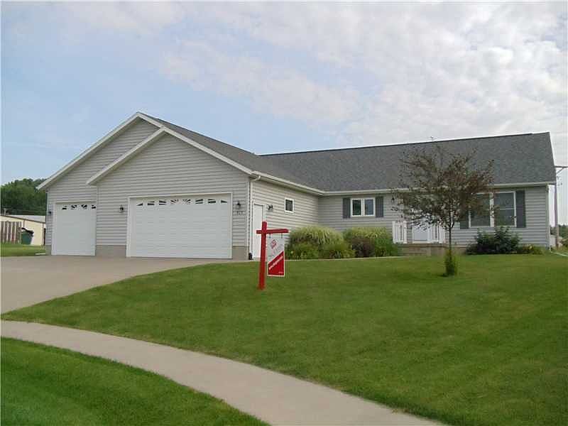 1st image of 513 Grant Avenue Cir