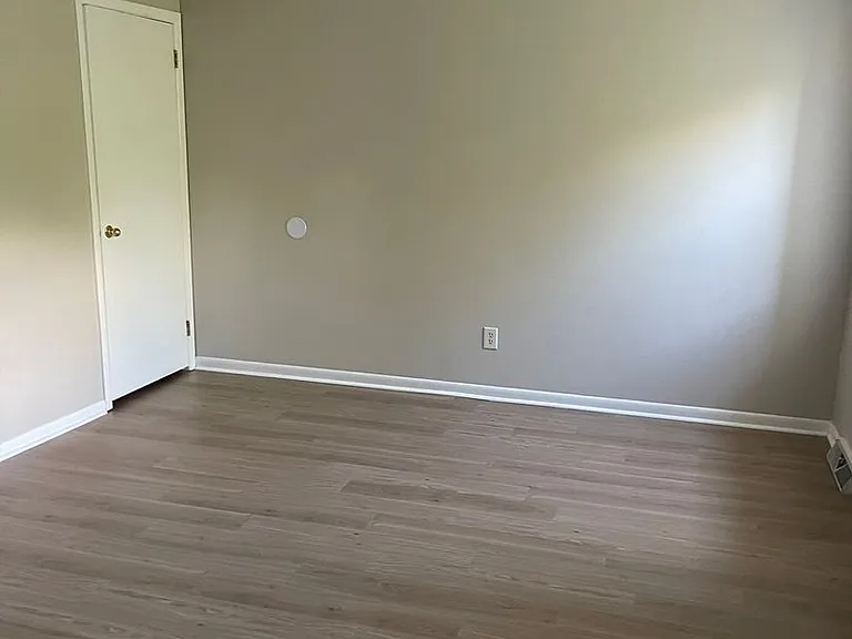 24 E Green Valley Cir — Photo 38