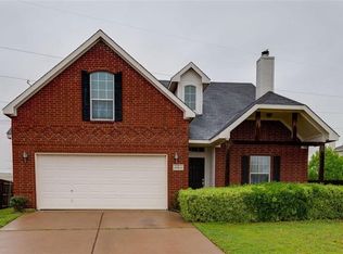 1669 Wildflower Dr, Waxahachie, TX 75165