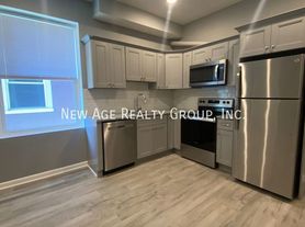 22 S 51st St, Philadelphia, PA