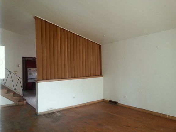 3rd image of 14410 Kenwood Ave