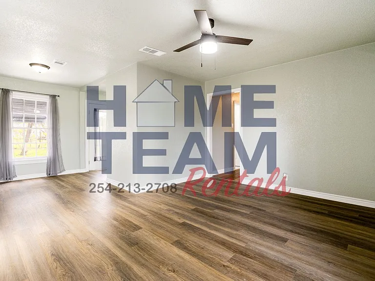 1108 Stewart St — Photo 6