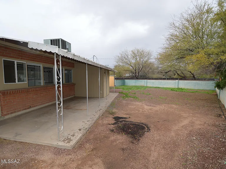 3957 E Hampton Pl — Photo 11
