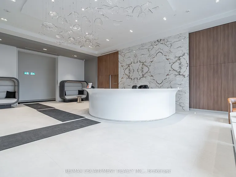 2075 Lakeshore Rd #1205 — Photo 32